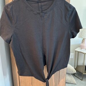 Lululemon cropped black t!